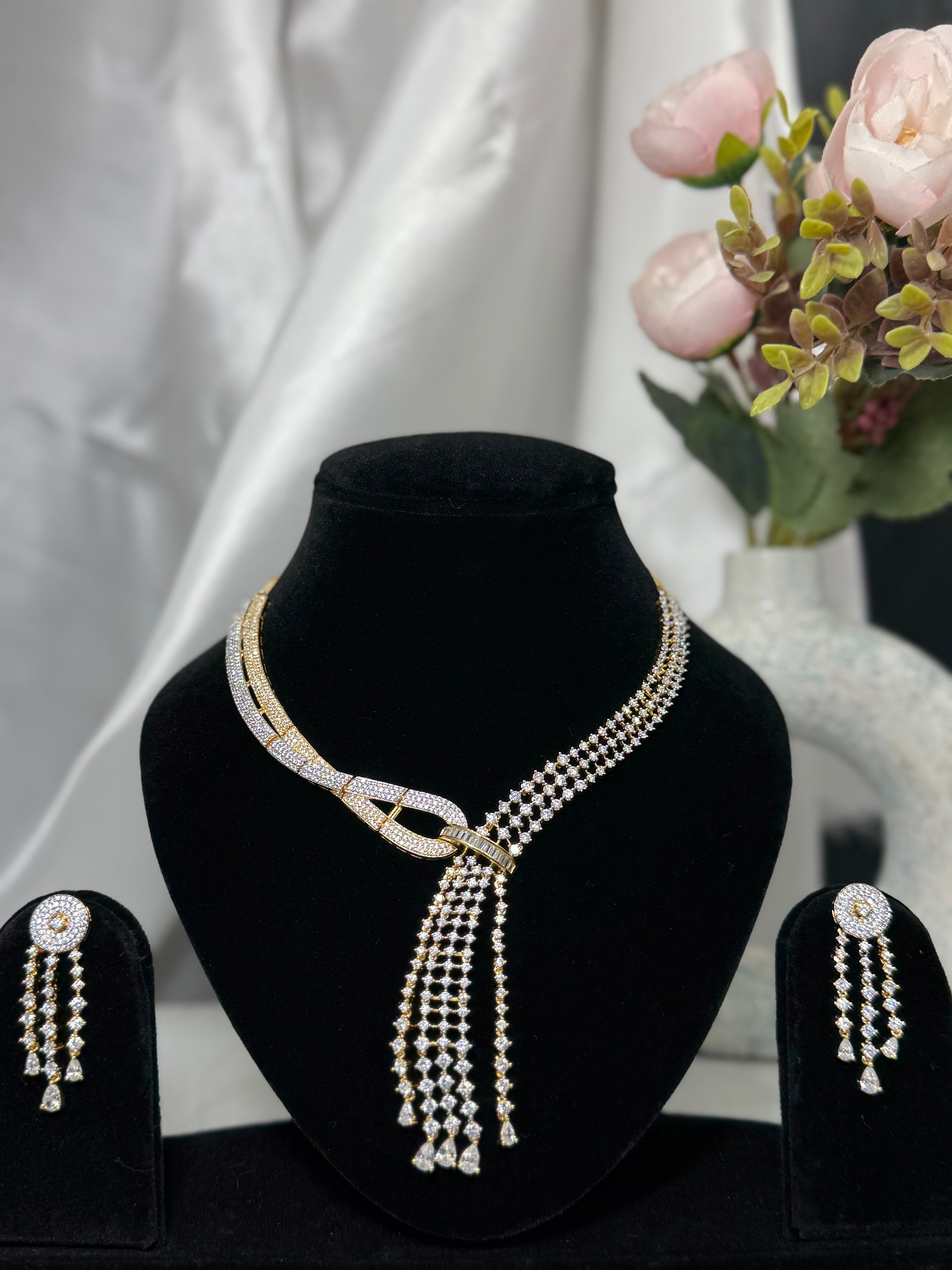Golden Knot Dual-Tone Zircon Necklace Set