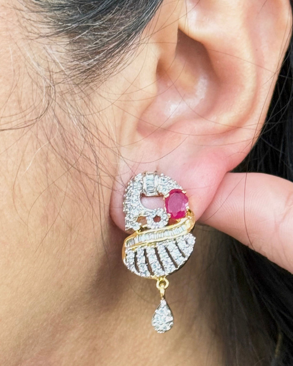 Elephant Design Pendant Set With Chain and Earrings