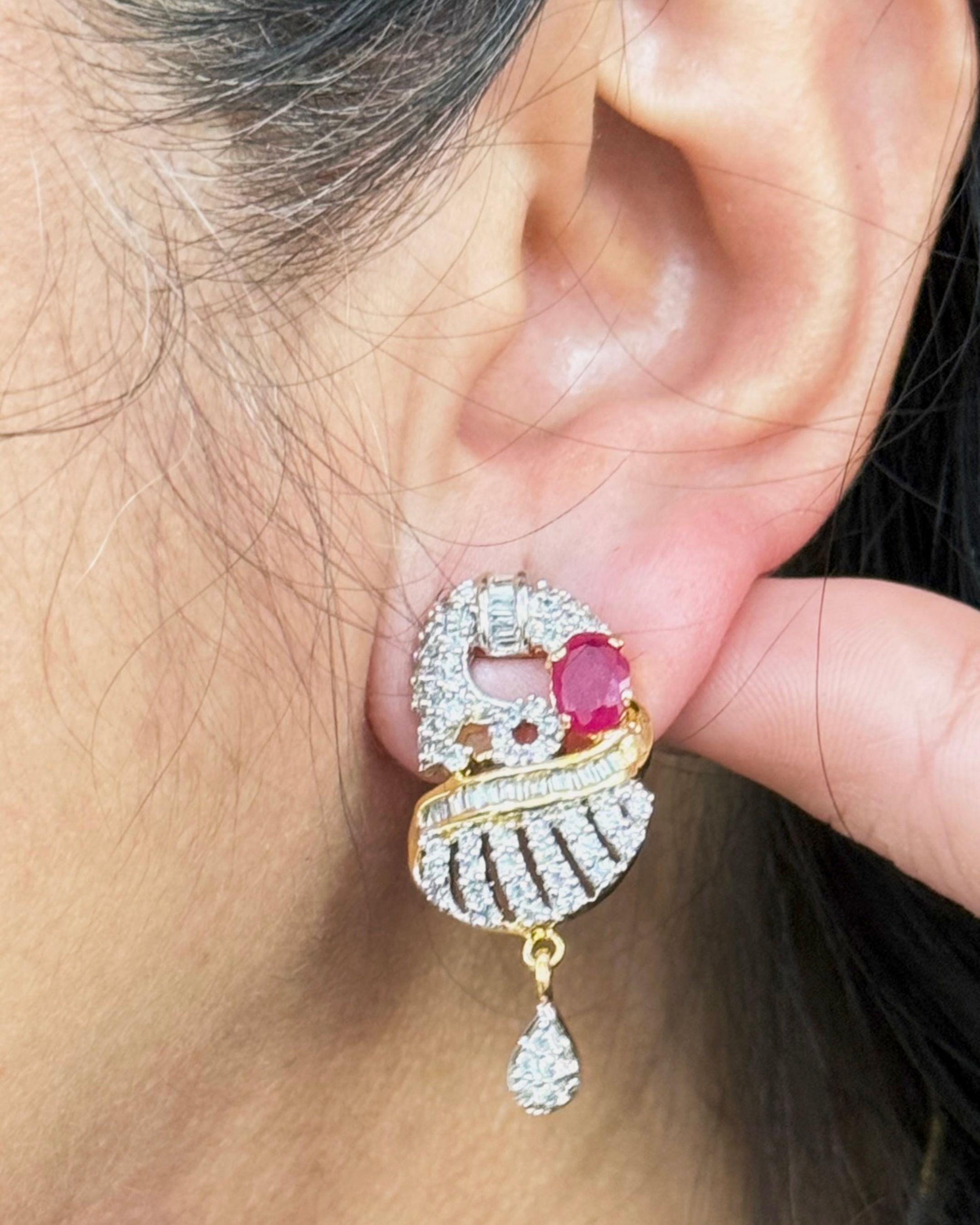 Elephant Design Pendant Set With Chain and Earrings