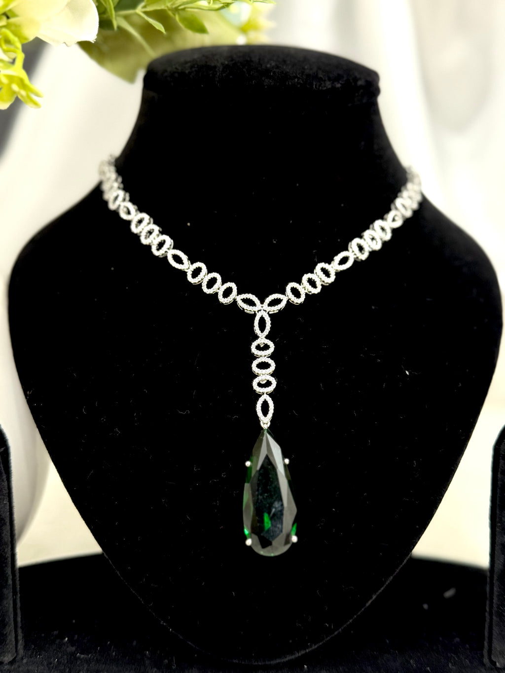 Emerald Green Teardrop AD Necklace Set with Earrings