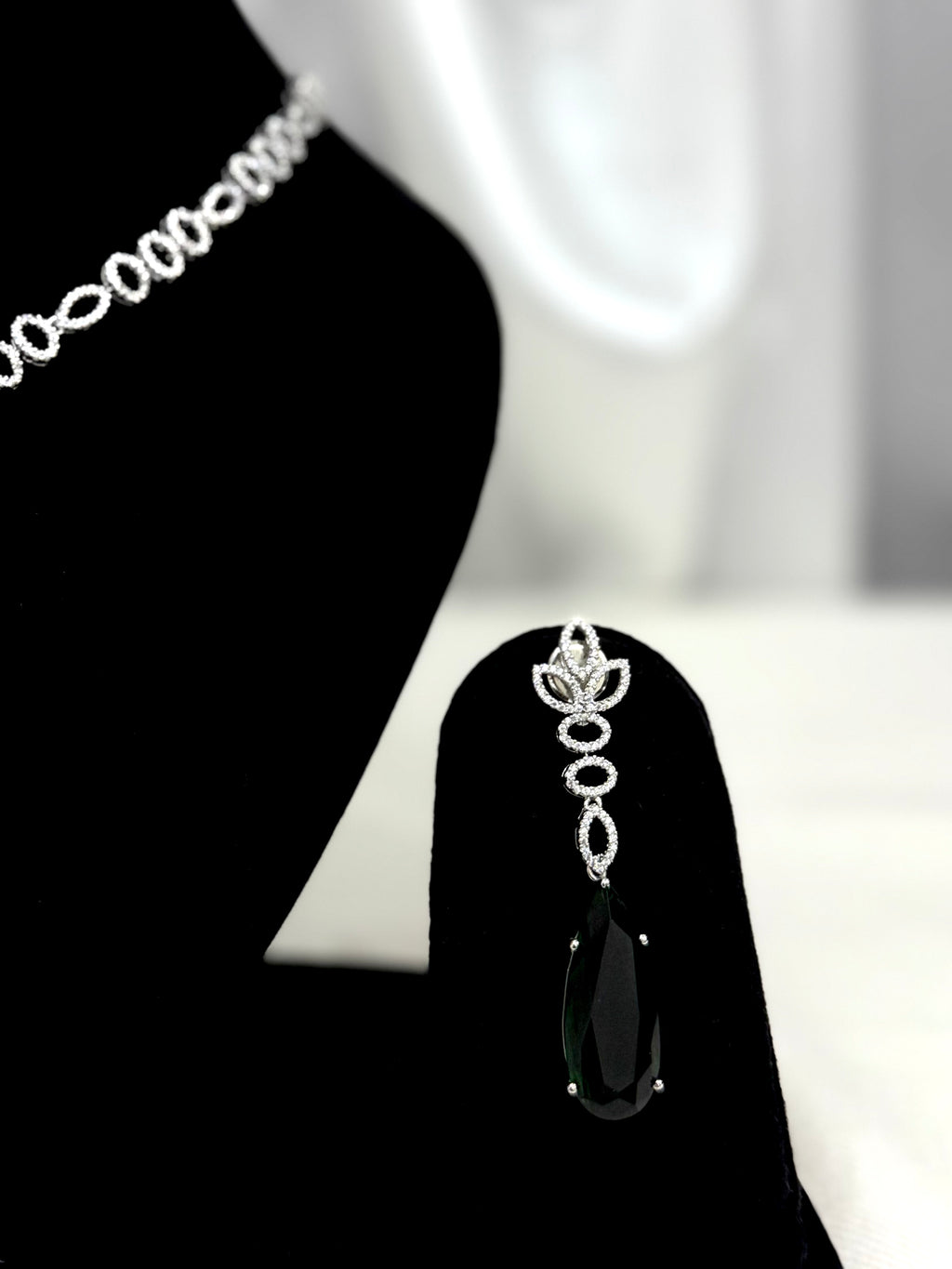 Emerald Green Teardrop AD Necklace Set with Earrings