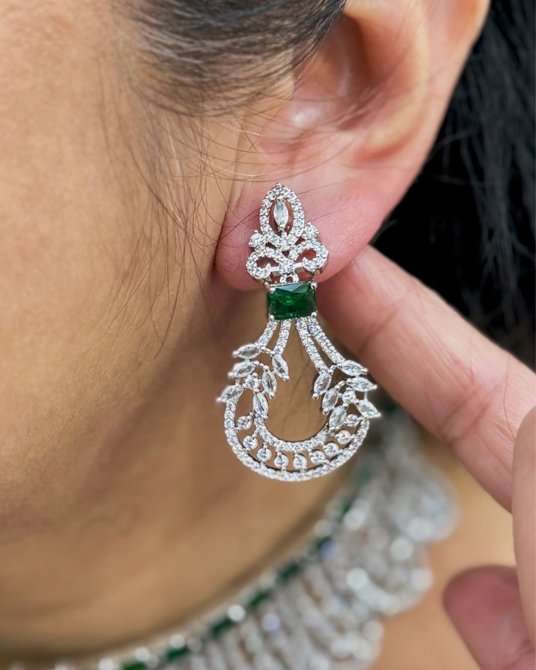 Emerald Riwaayat Choker Set