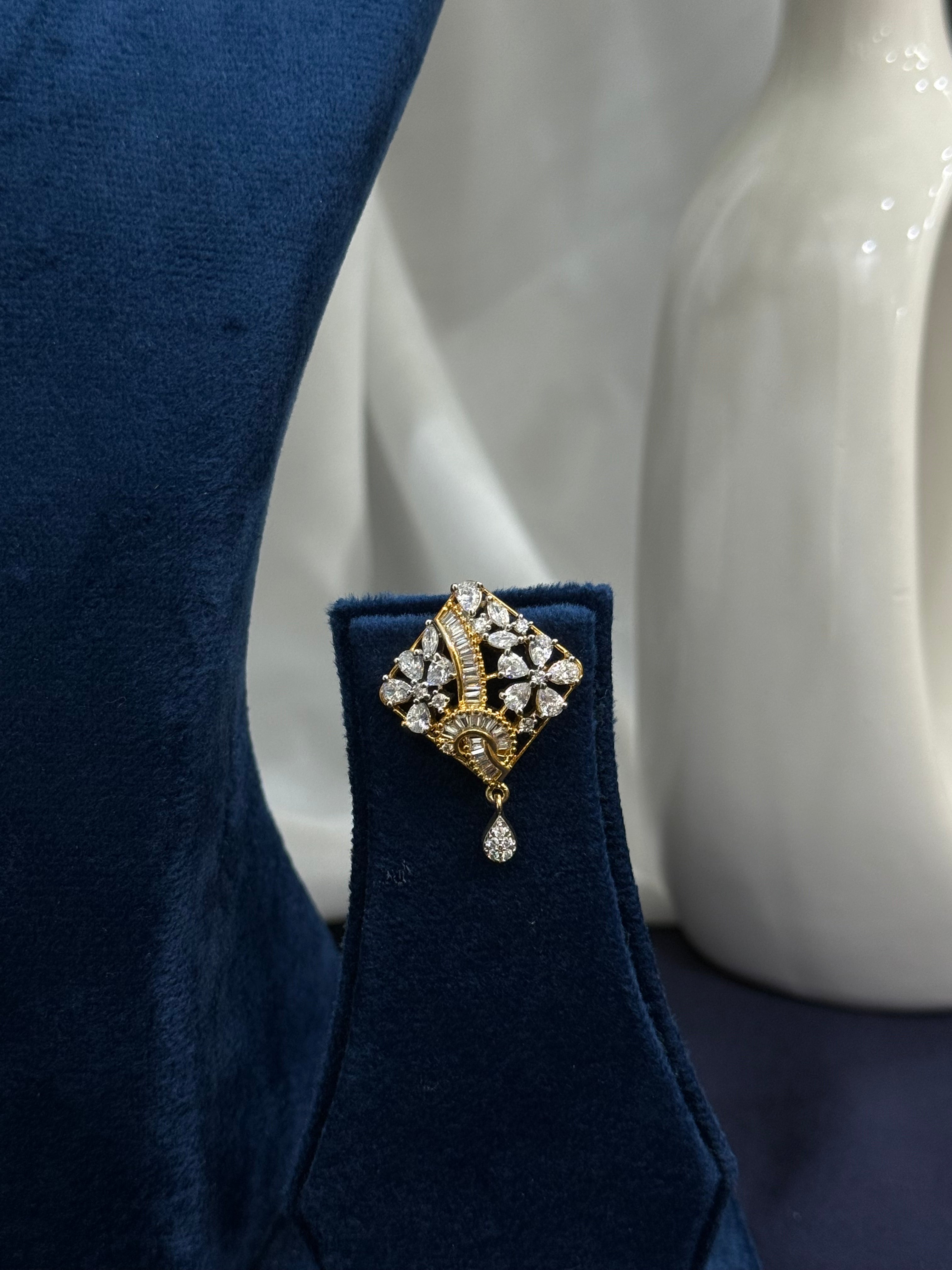 Floral Lattice Drop Pendant Set With Chain and Earrings