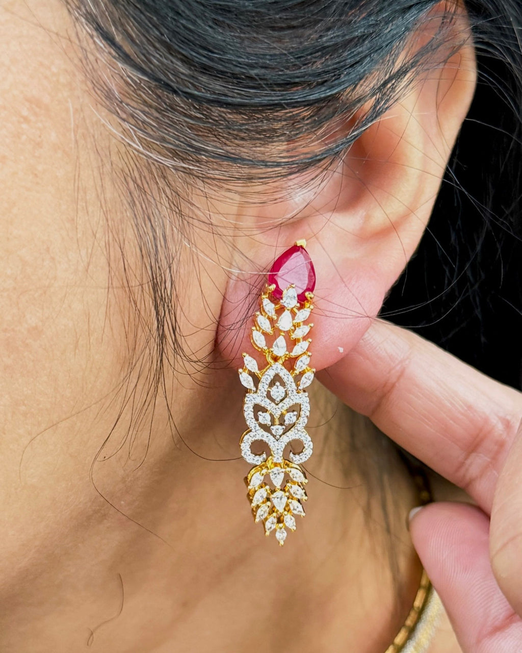 Gold-Toned Ruby Hasli Necklace Set