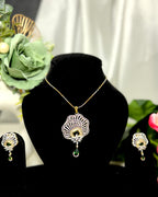 Green Bloom Pendant With Chain and Earrings