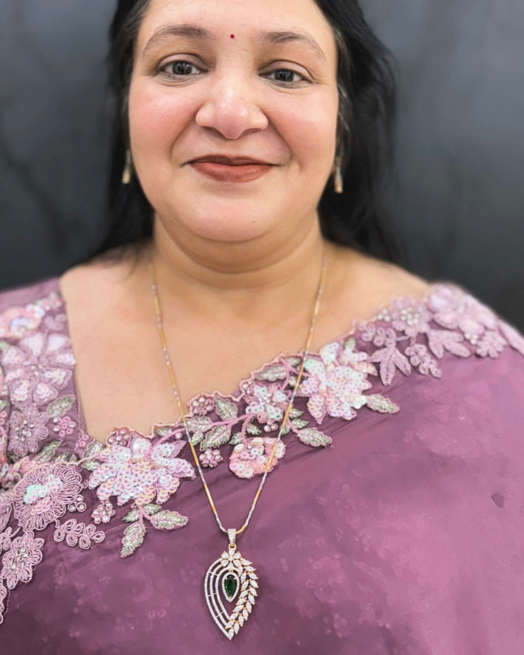 Green Teardrop Pendant With Chain and Earrings