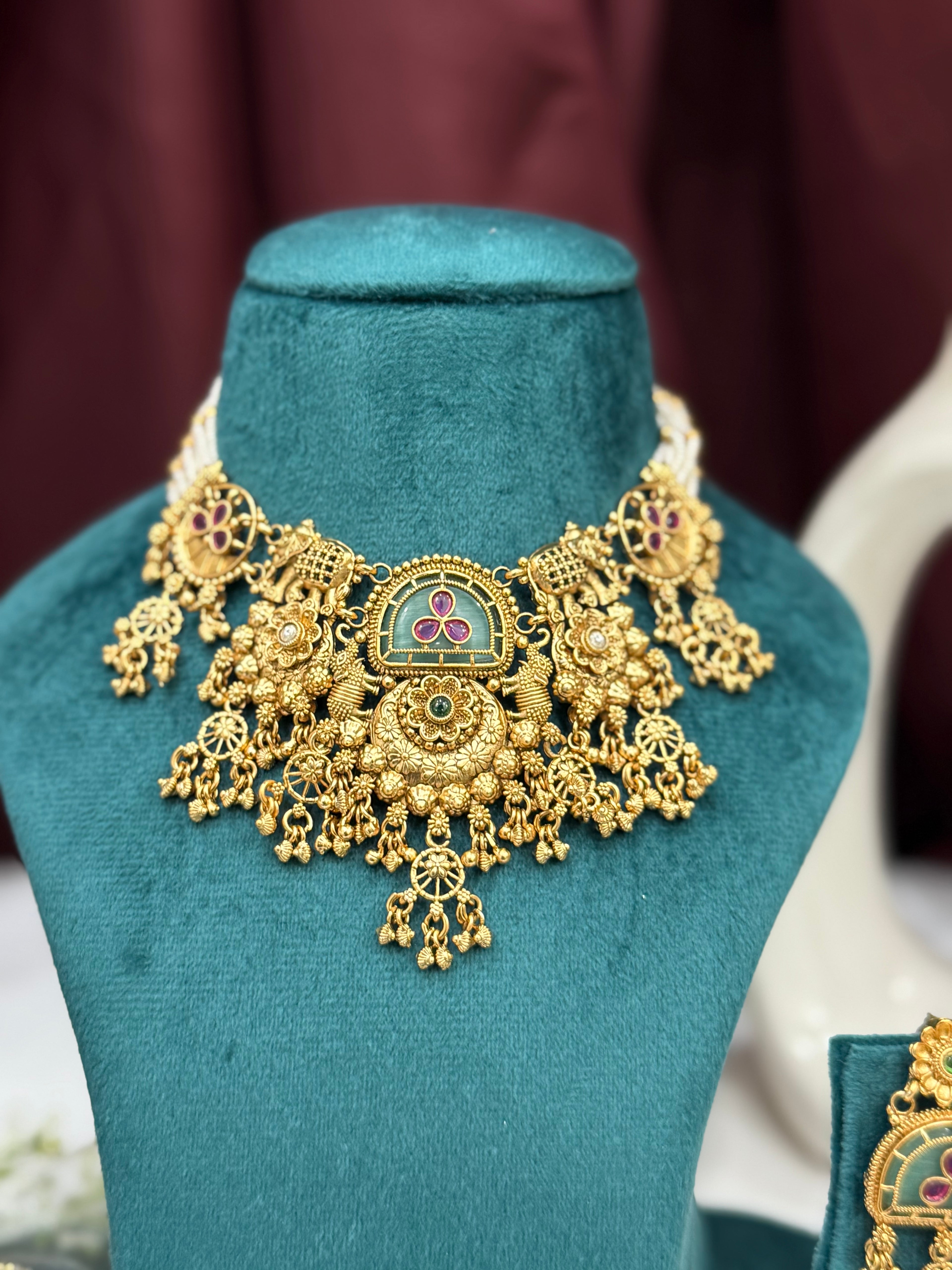 Hasti Grand Antique Choker Set