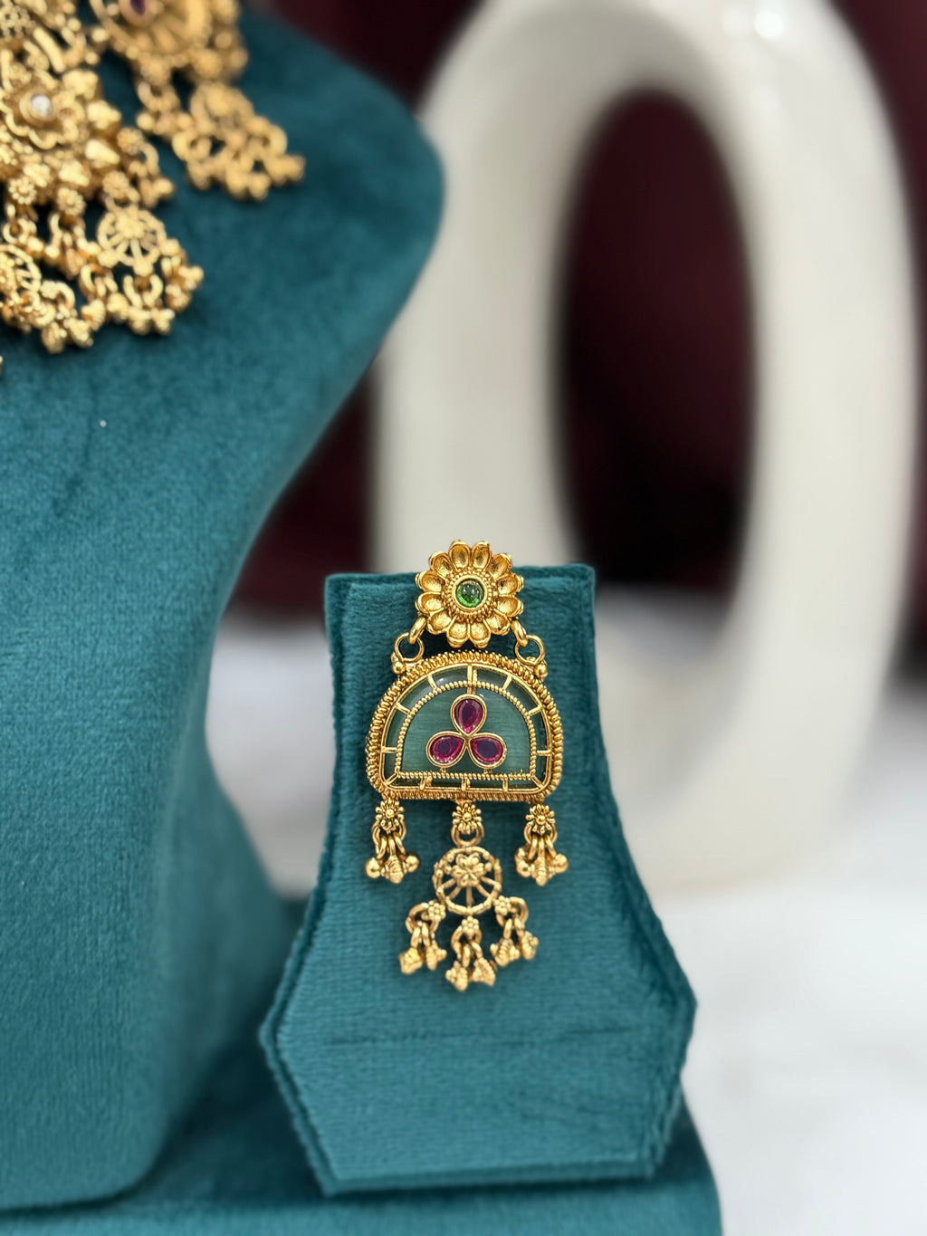 Hasti Grand Antique Choker Set