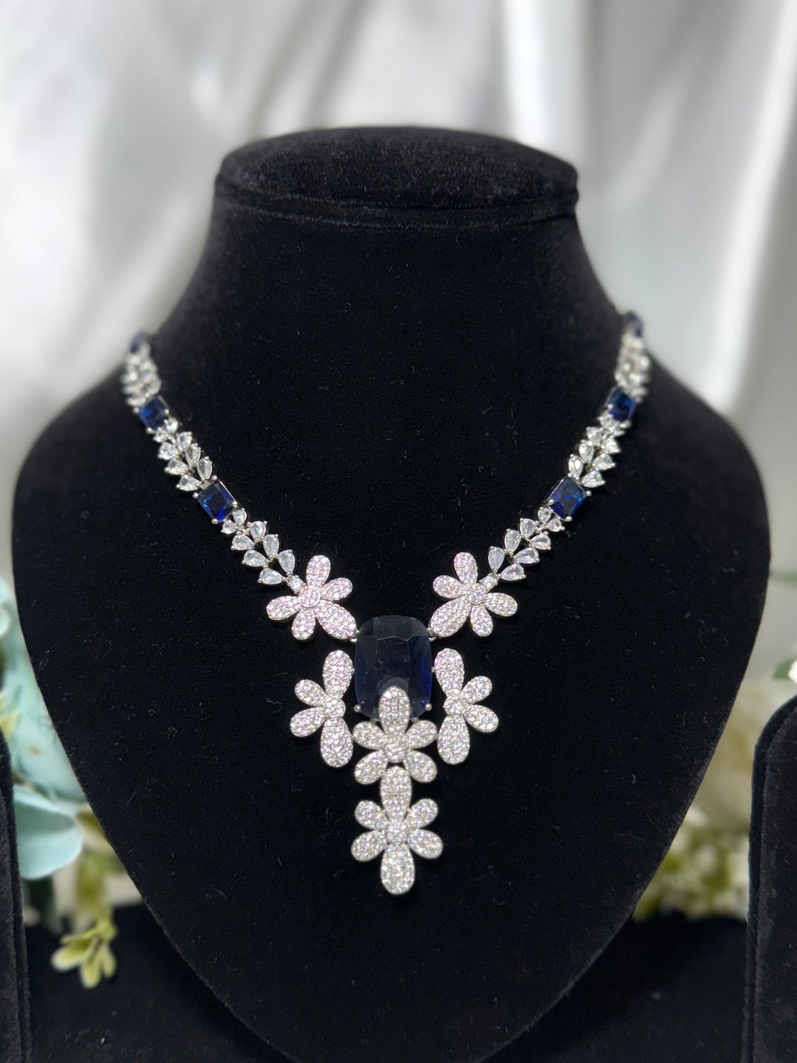 Neelkamal Grace Floral Blue Stone Necklace