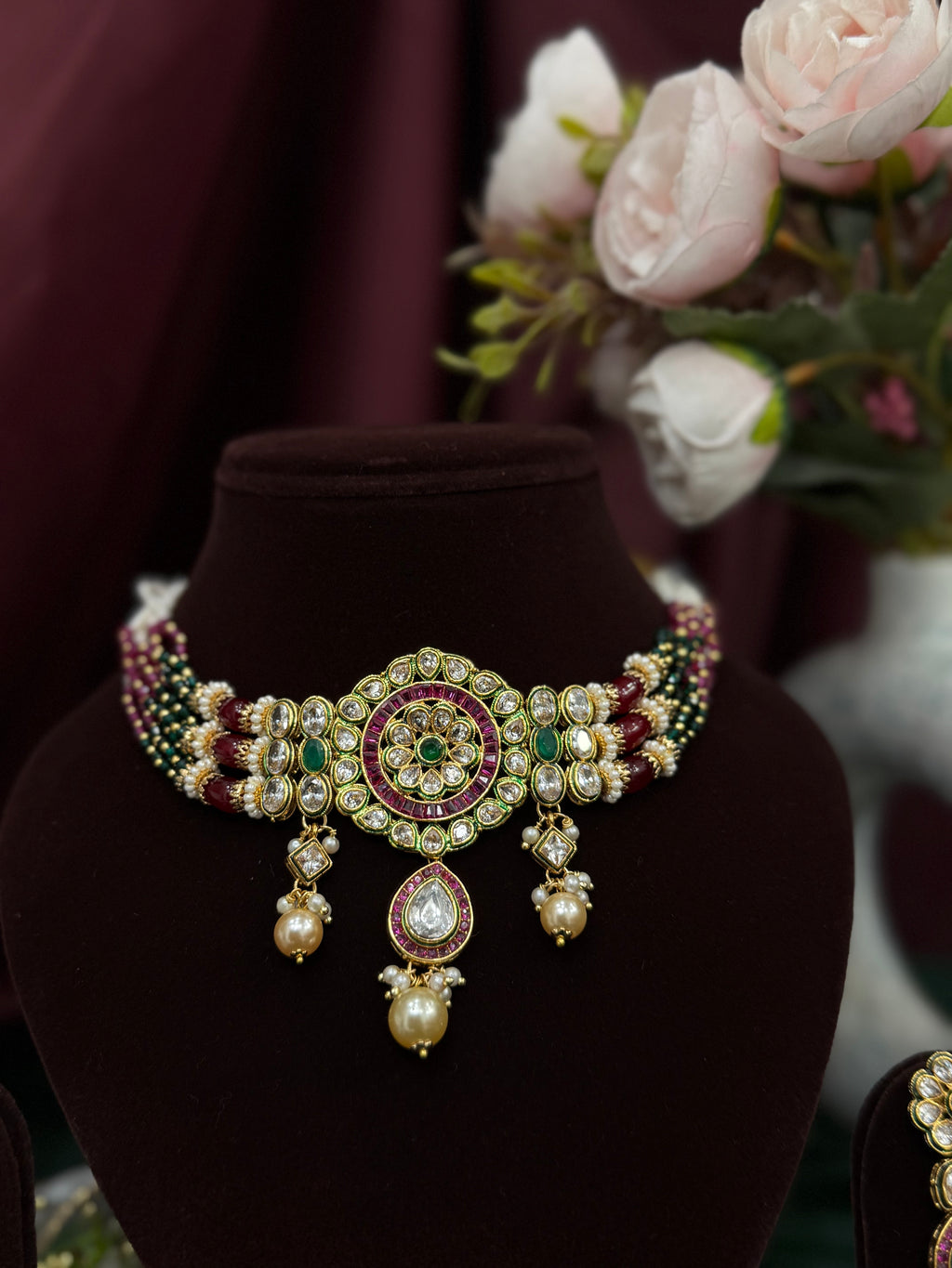 Rajwadi Medallion Kundan Choker Set