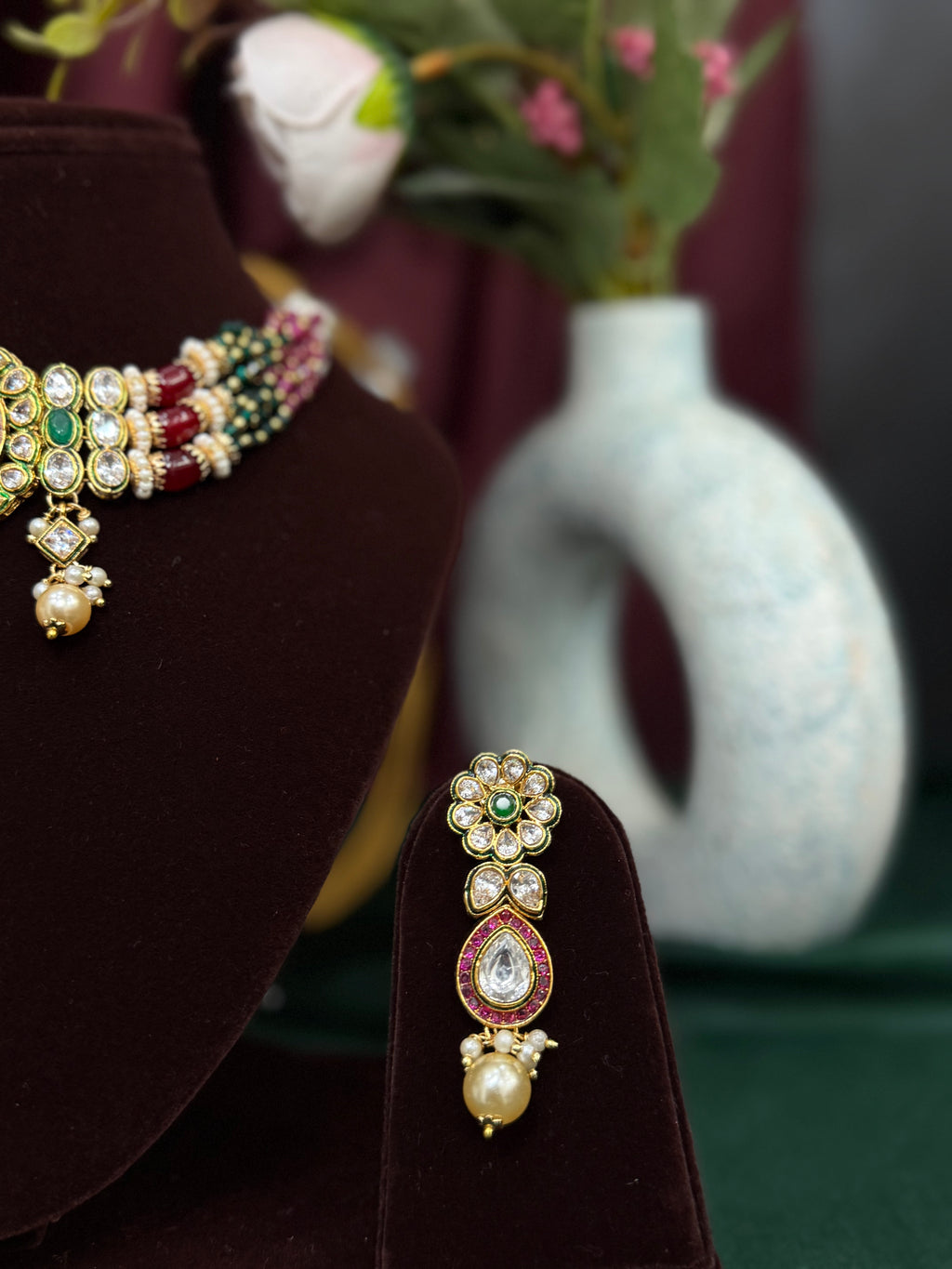 Rajwadi Medallion Kundan Choker Set