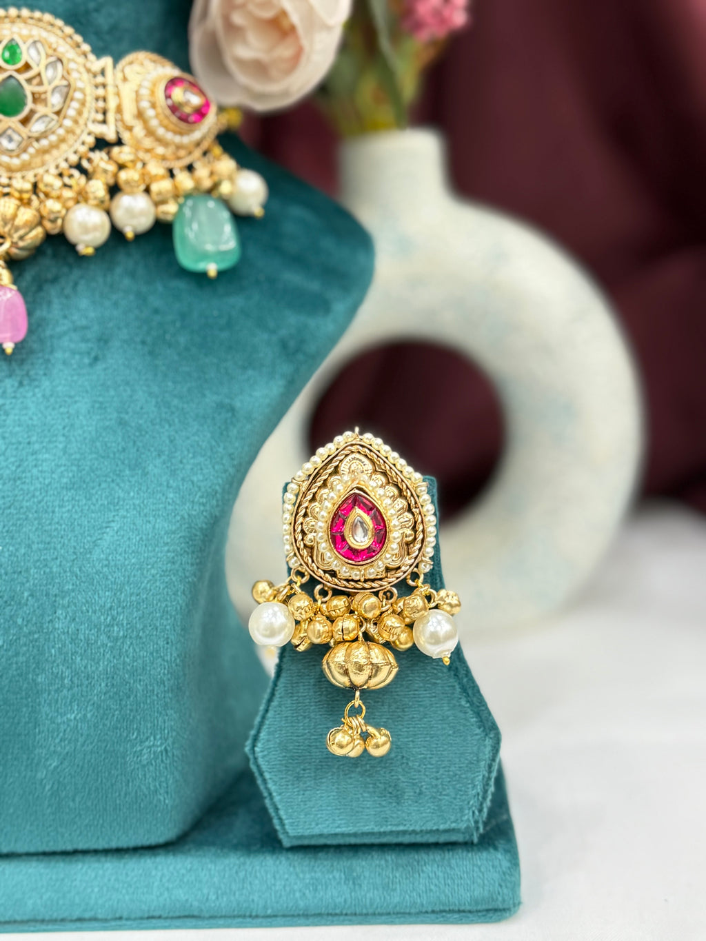 Regal Dome Kundan Choker Set