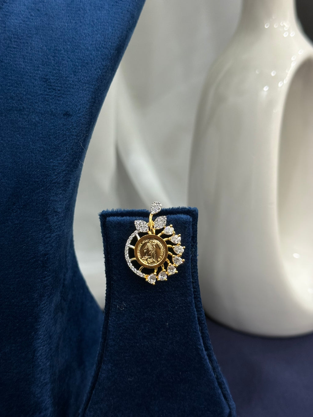 Sunburst Arc Ginni Pendant Set With Chain and Earrings