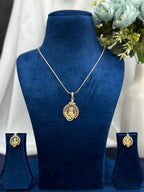 Twirl Frame Ginni Pendant Set With Chain and Earrings